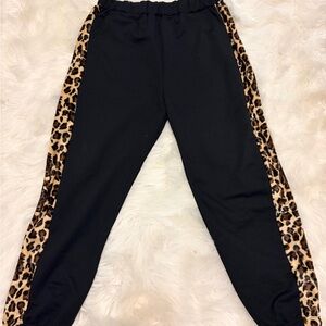 Leopard Accent Women's Black Leggings